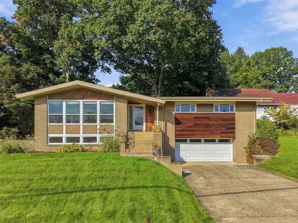 125 Schar Ct, Pittsburgh, PA 15209