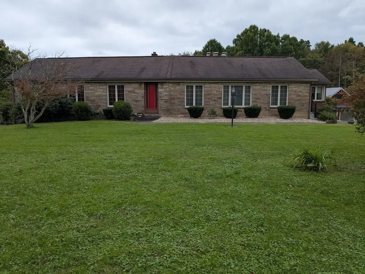 637 Wallace Run Rd, Beaver Falls, PA 15010 - #1