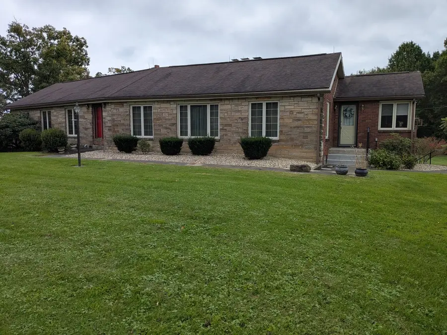 637 Wallace Run Rd, Beaver Falls, PA 15010 - #3