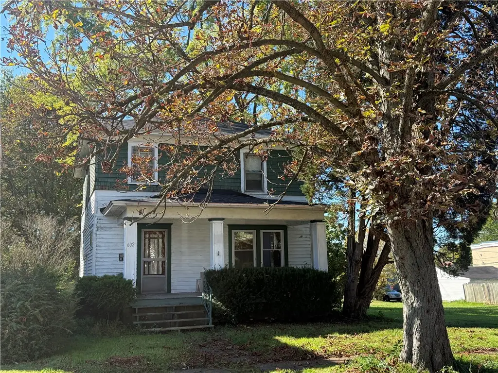 602 Cedar Ave, Sharon, PA 16146 - #1