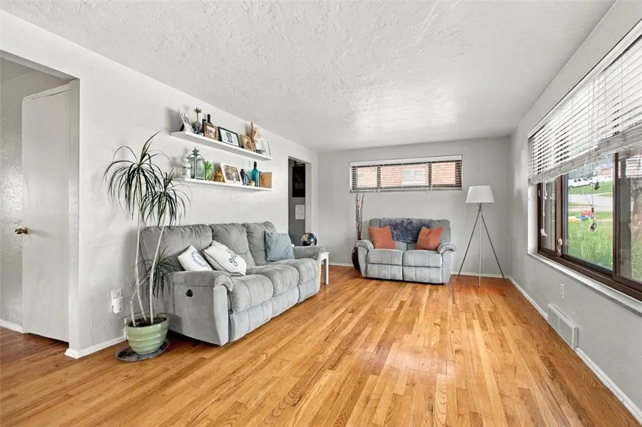 330 Saratoga, Pittsburgh, PA 15236 - #2