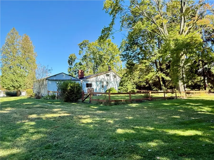 313 Crystal Springs Rd, Bradfordwoods, PA 15015 - #2