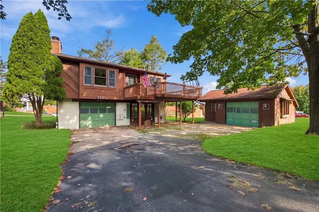 773 Campbell Ave, New Kensington, PA 15068 - #1