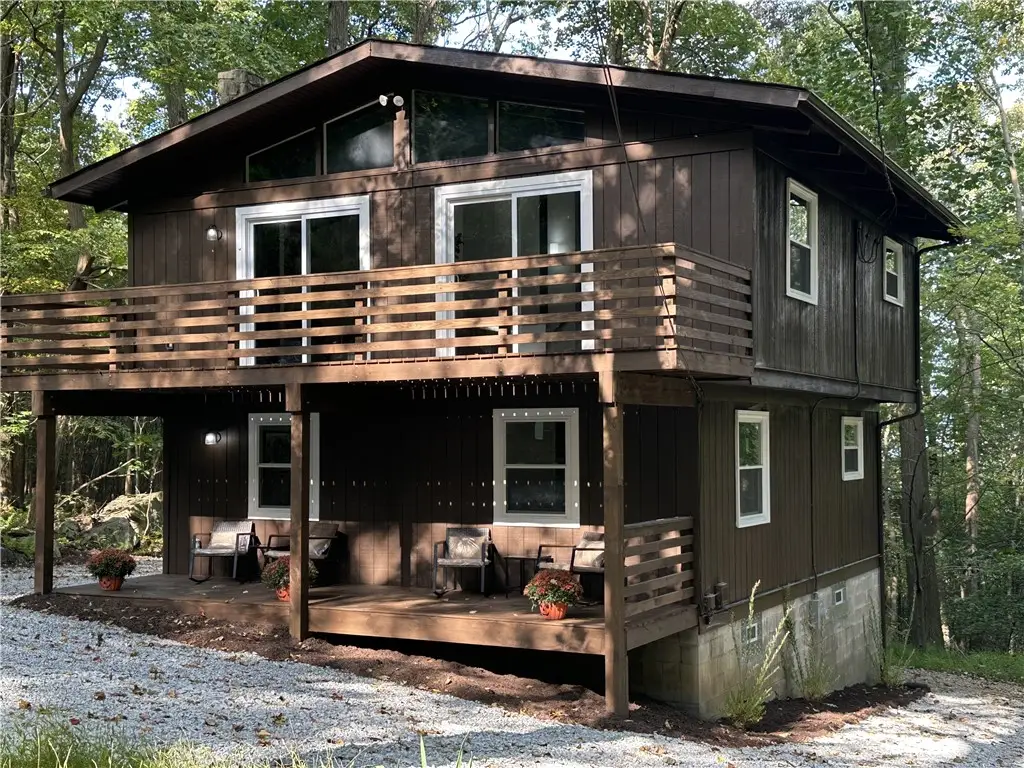 155 Maple Rd, Acme, PA 15610 - #1