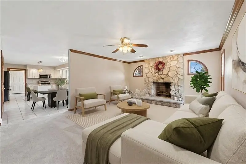 9331 Pembroke Cir, North Huntingdon, PA 15642 - #3
