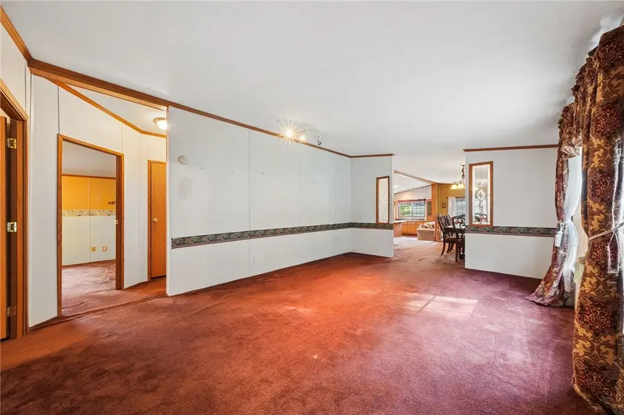 736 Sunset Dr, Donegal, PA 15628 - #3