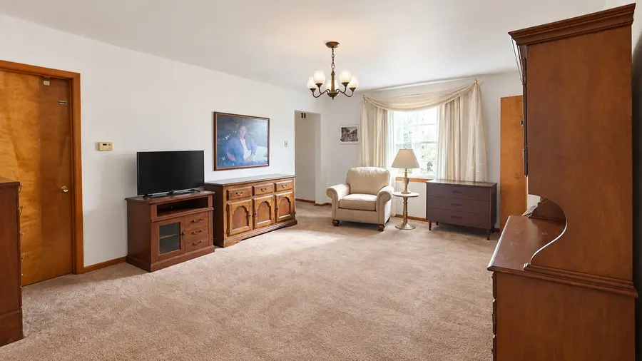 429 Longfellow Street, Vandergrift, PA 15690 - #3