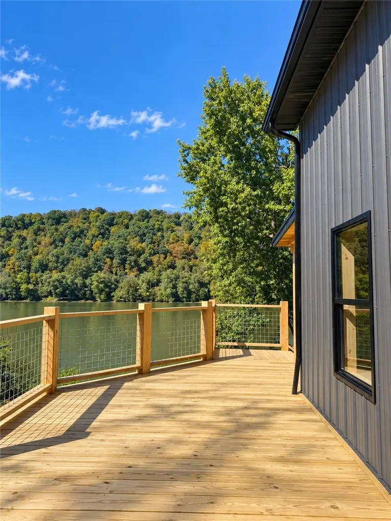209 Upper Godfrey Dr, Leechburg, PA 15656 - #3
