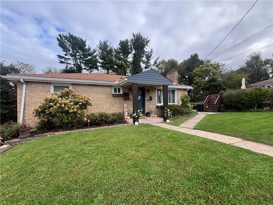 1115 Grandview Dr, Jeannette, PA 15644 - #3