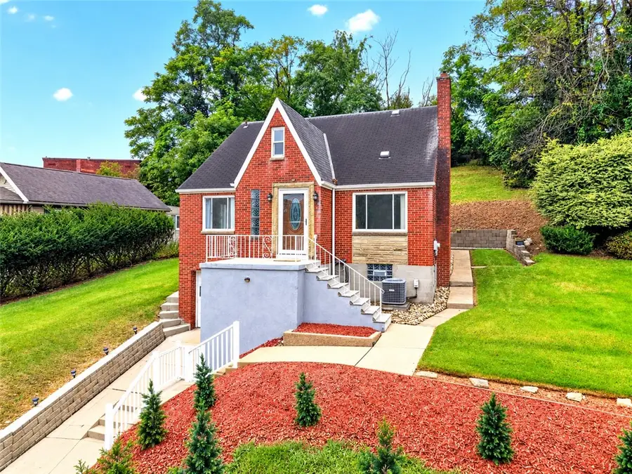 3710 Oakton Rd, Pittsburgh, PA 15227 - #2