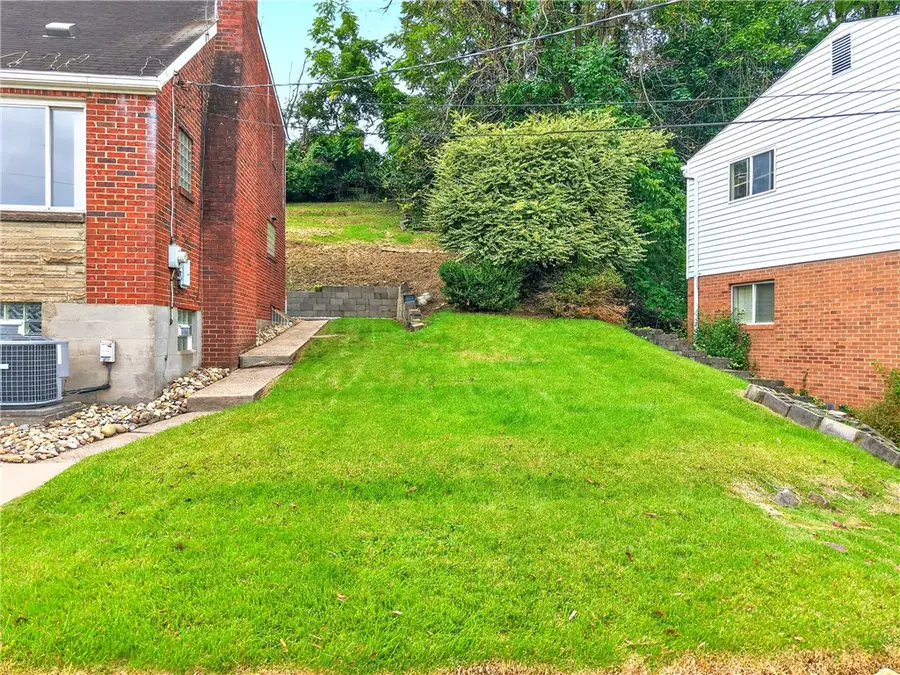 3710 Oakton Rd, Pittsburgh, PA 15227 - #3