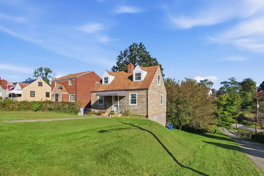 3331 Wallace Drive, Pittsburgh, PA 15227 - #2