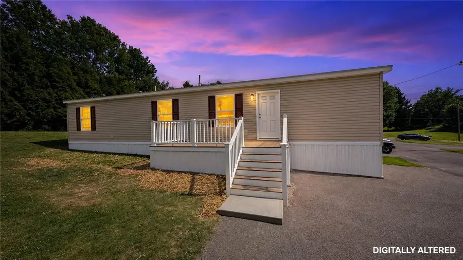 207 Cedar Ln, Valencia, PA 16059 - #2