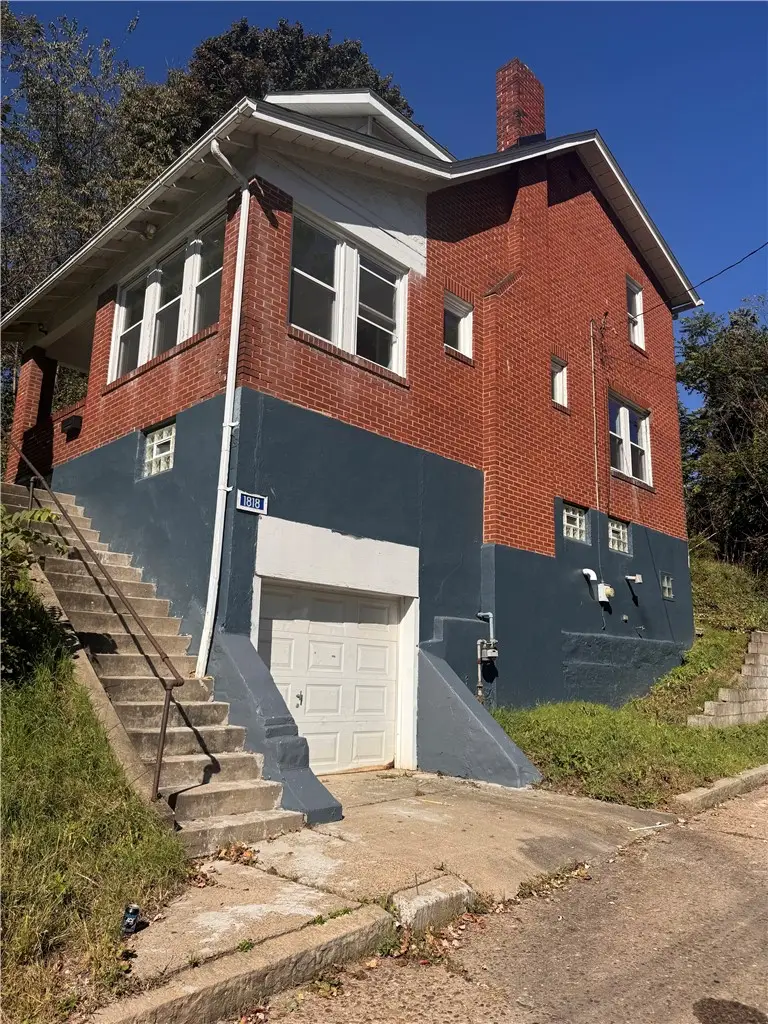 1818 Craig St, McKeesport, PA 15132 - #2