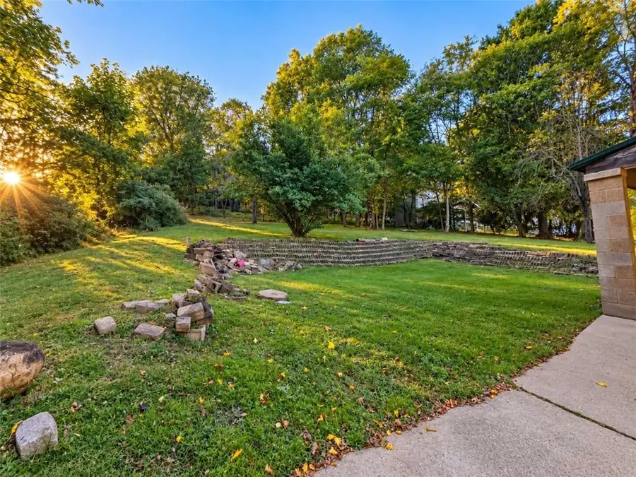 601 7th Street Ext, New Kensington, PA 15068 - #3