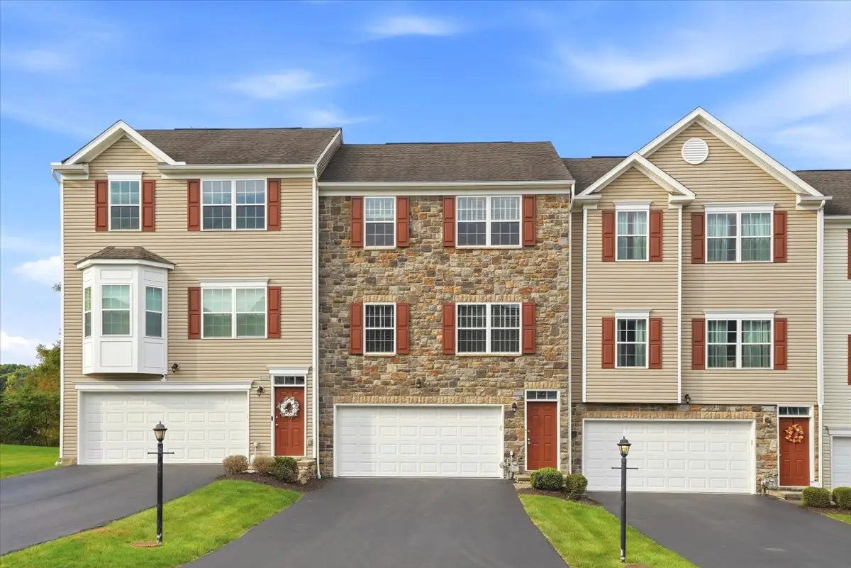 683 Freedom Drive, Carnegie, PA 15106 - #1