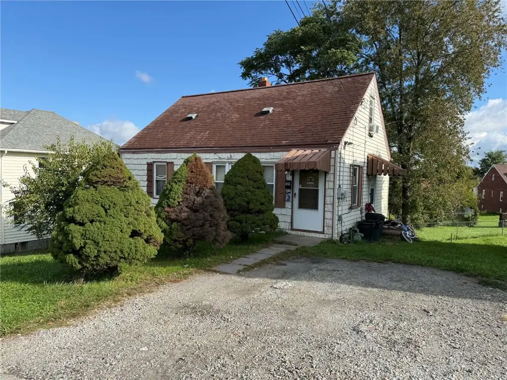 59 Wayne St, Uniontown, PA 15401 - #1