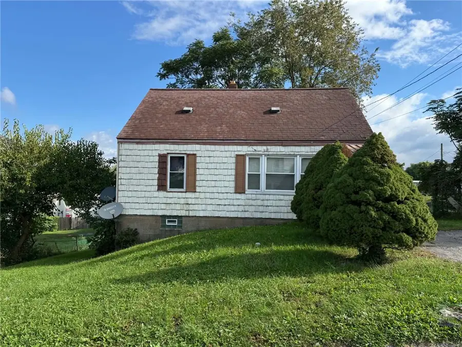 59 Wayne St, Uniontown, PA 15401 - #2