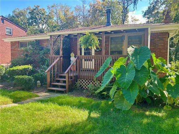 3037 Greenwald Rd, Bethel Park, PA 15102