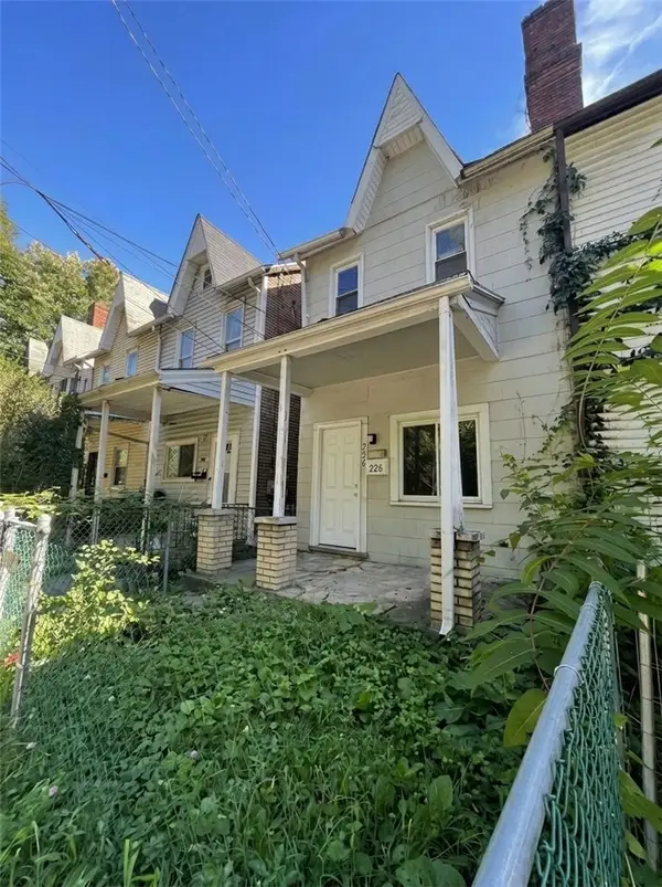 226 Flowers Ave, Pittsburgh, PA 15207