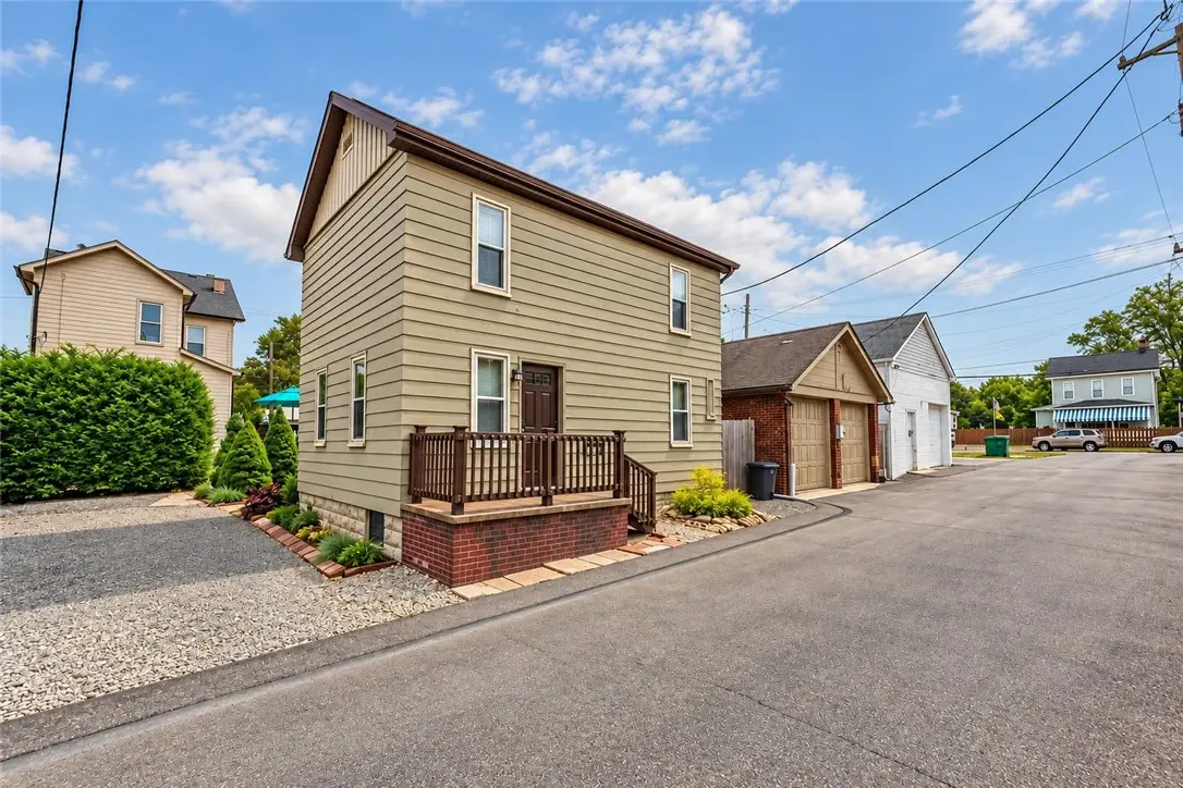 1520 1/2 4th Ave, Coraopolis, PA 15108 - #1