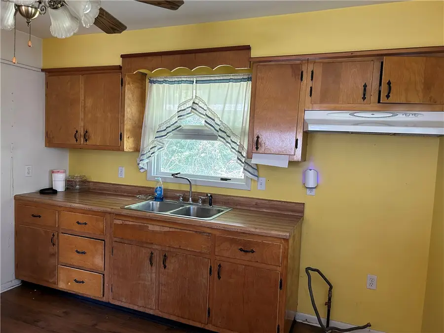 475 E 7th Ave, Tarentum, PA 15084 - #3