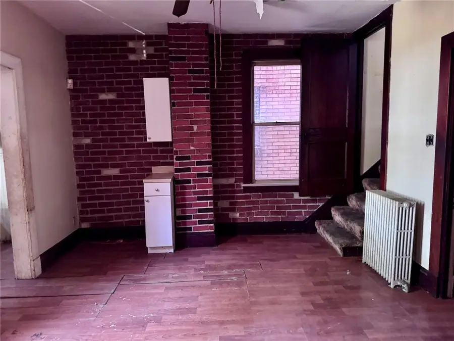 215 S 2nd St, Jeannette, PA 15644 - #3