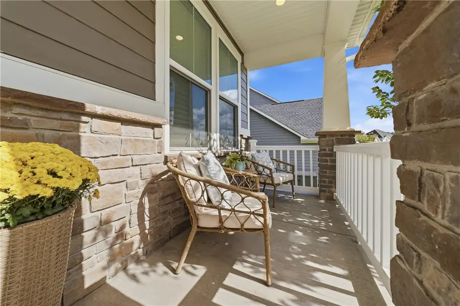 325 Crest Ln, Mars, PA 16046 - #2
