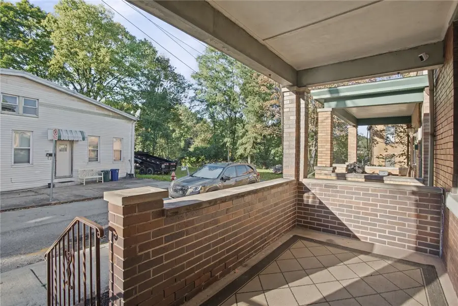 1813 Eberhardt St, Pittsburgh, PA 15212 - #2