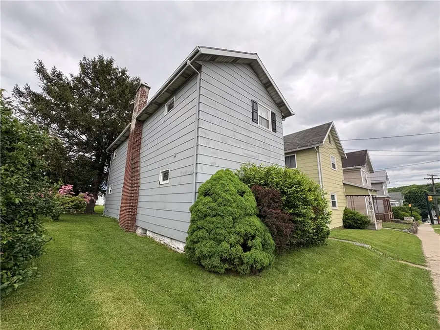 204 N Main St, Punxsutawney, PA 15767 - #2