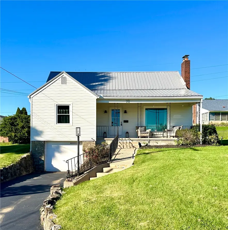 212 W Fairmont Ave, New Castle, PA 16105 - #2