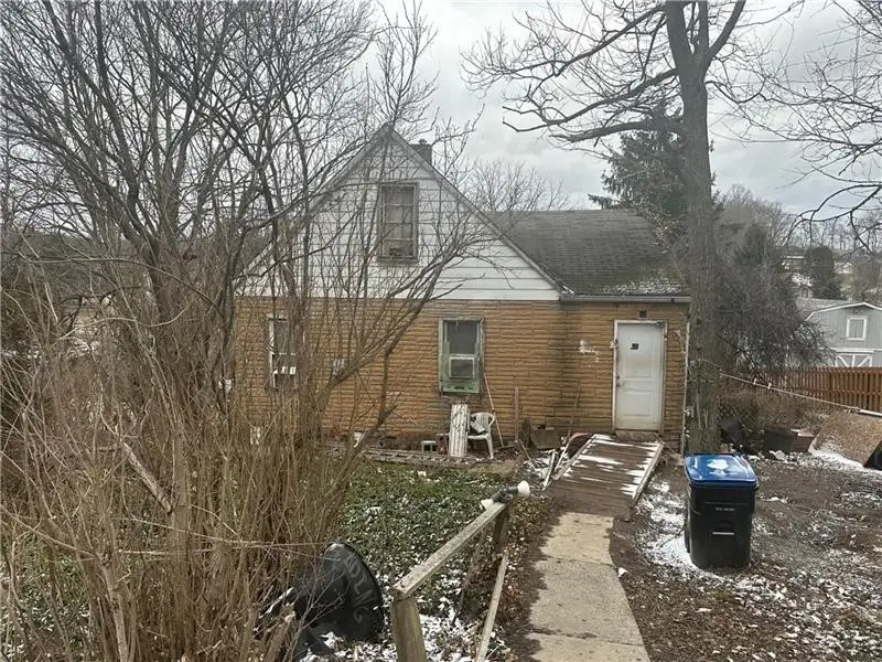 148 Zimmerle Dr, Aliquippa, PA 15001 - #1