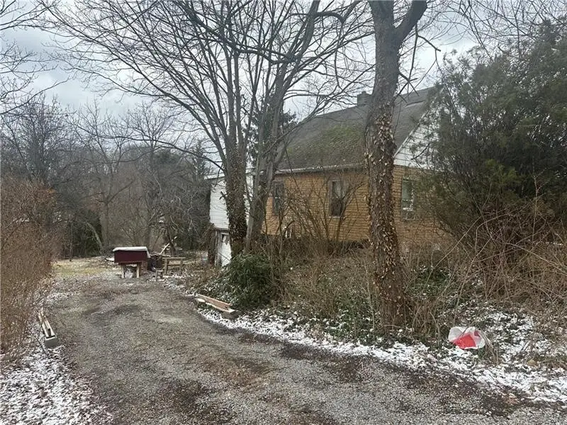 148 Zimmerle Dr, Aliquippa, PA 15001 - #2