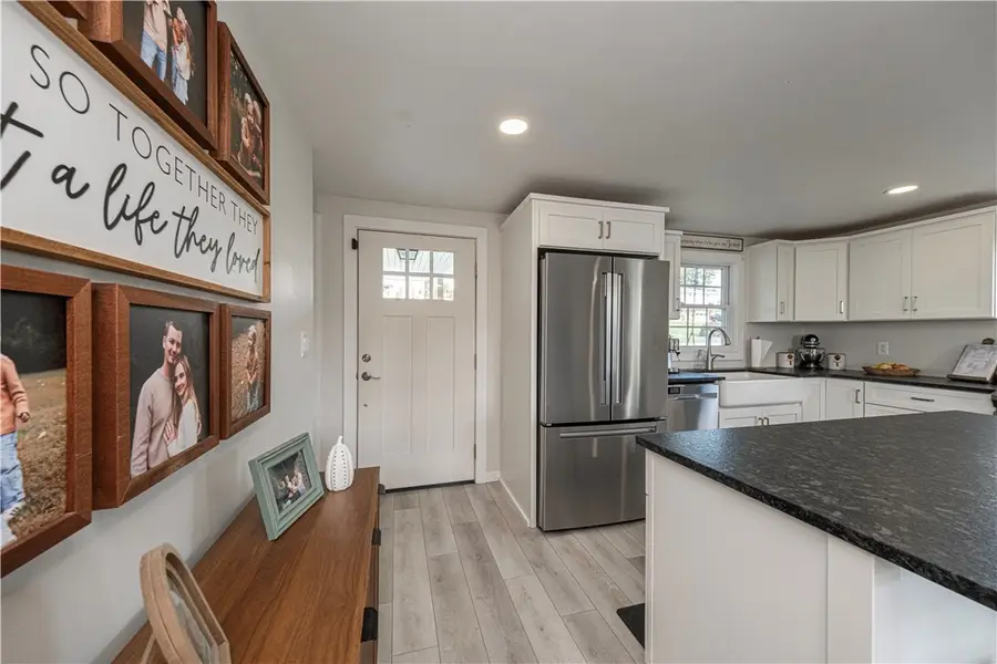 51 Florence Dr, Charleroi, PA 15022 - #3