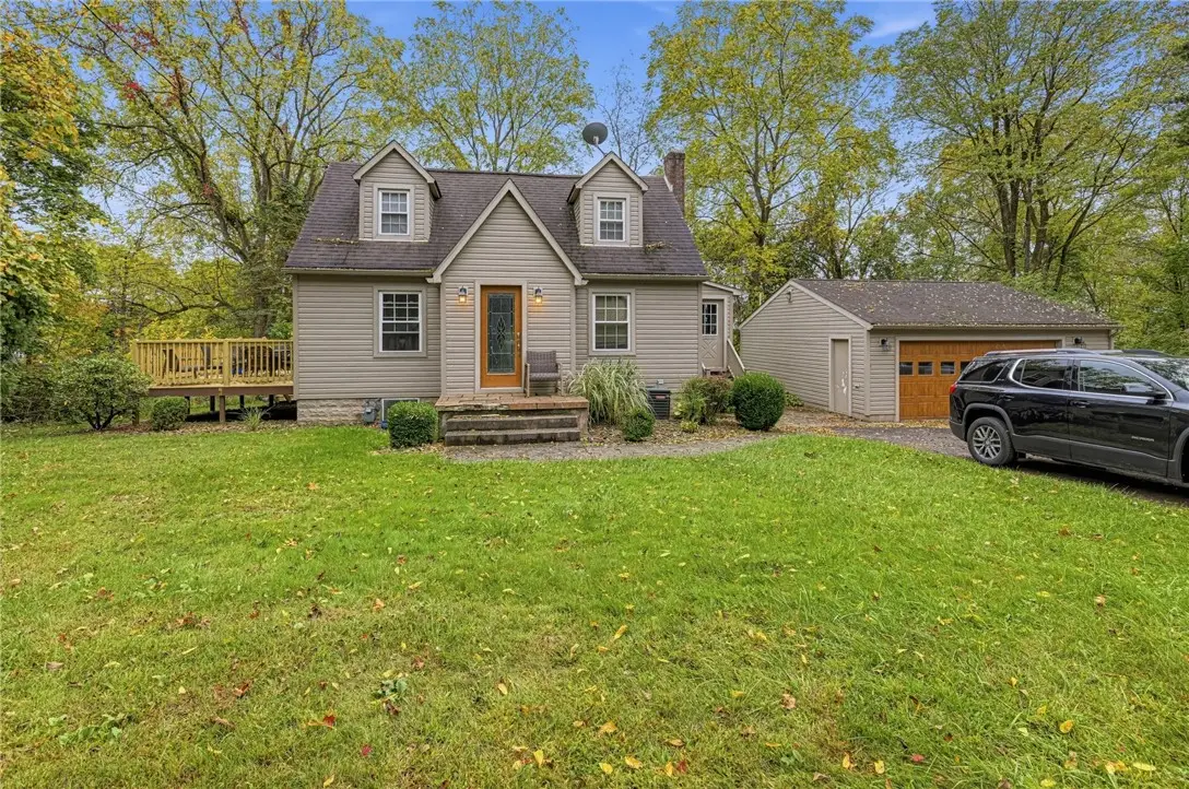 428 Lawnview Ave, New Castle, PA 16105 - #1