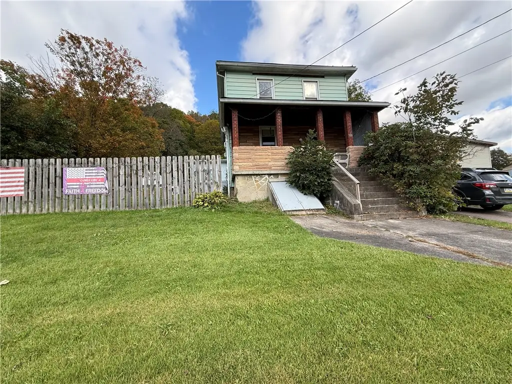 330 Park St., Confluence, PA 15424 - #1