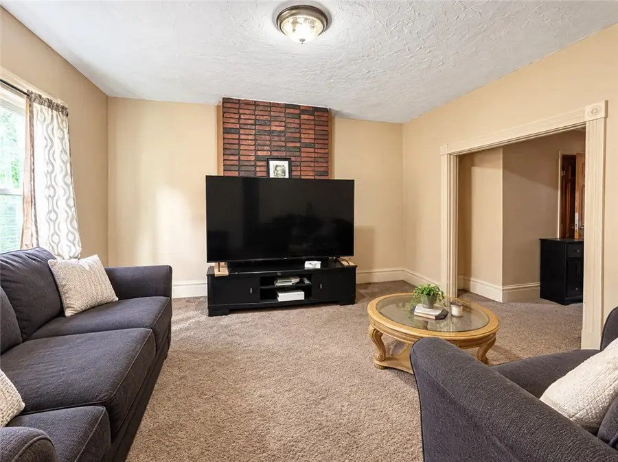 2816 Veteran St, Pittsburgh, PA 15214 - #3