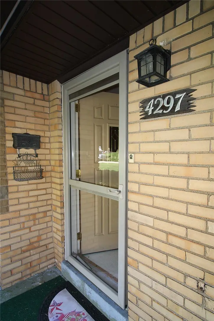 4297 E Barlind Drive, Pittsburgh, PA 15227 - #2