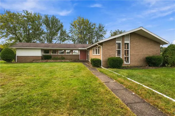 41 Seanor St, Jeannette, PA 15644