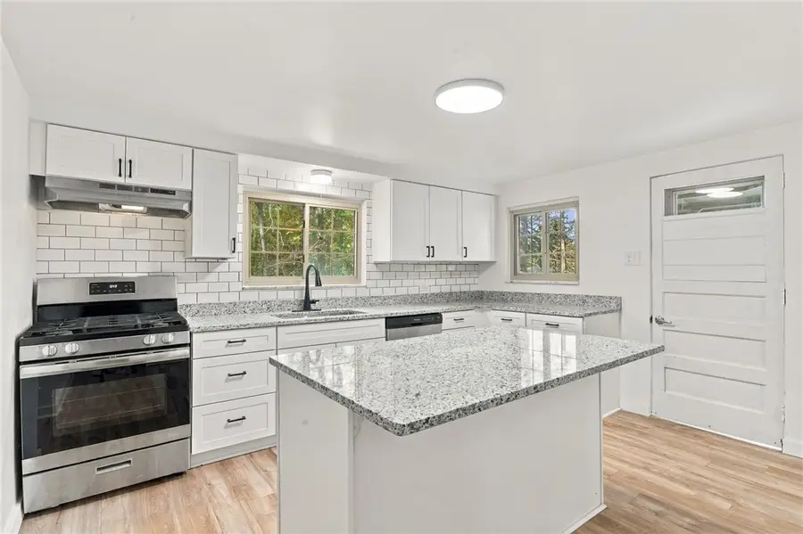980 Old Coal Hollow Rd, Verona, PA 15147 - #3