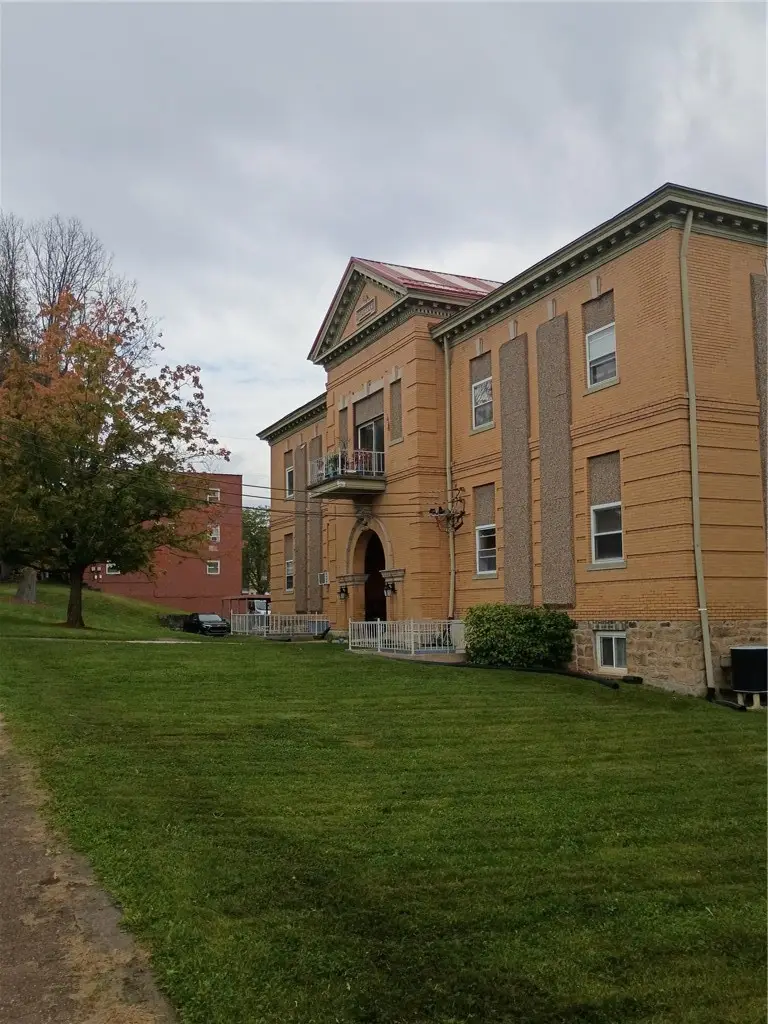 230 W Berkeley St #1201, Uniontown, PA 15401 - #2
