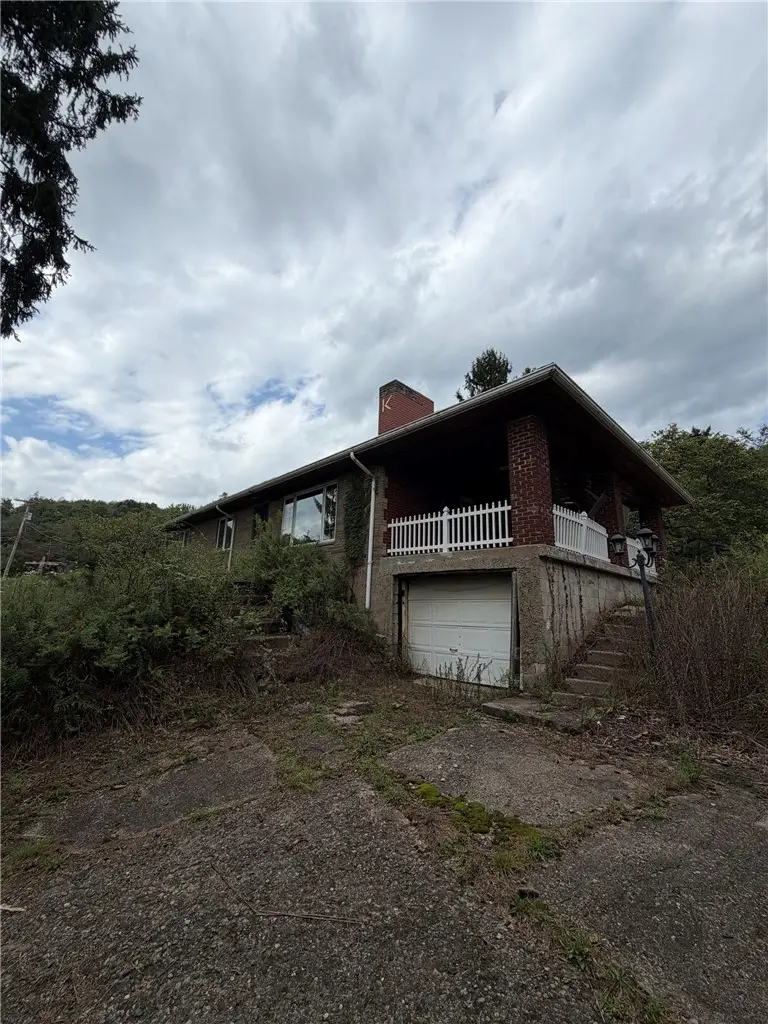 3135 Conway Wallrose Rd, Baden, PA 15005 - #1