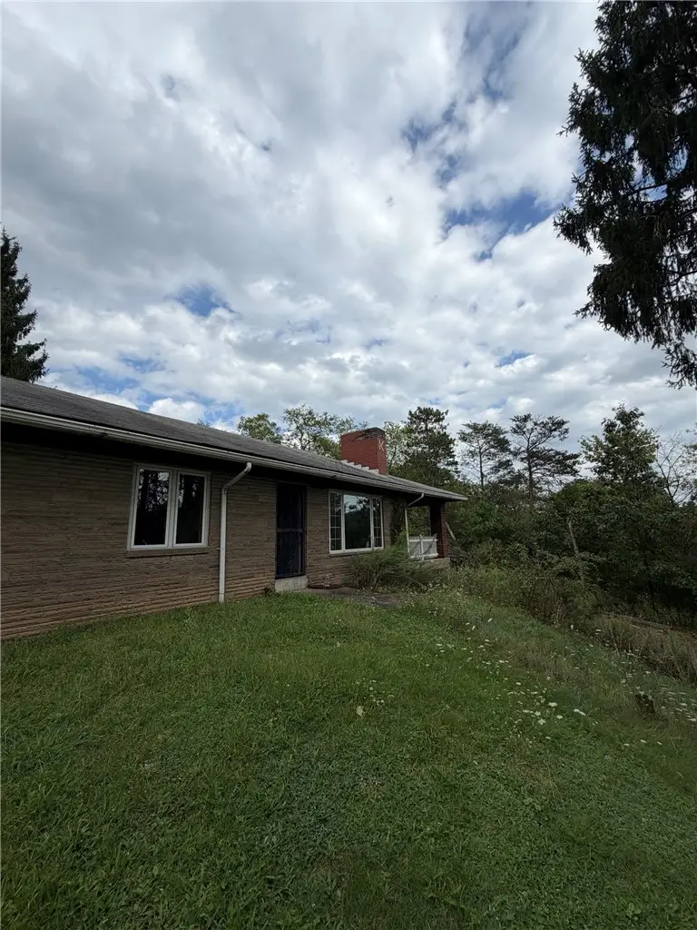 3135 Conway Wallrose Rd, Baden, PA 15005 - #3