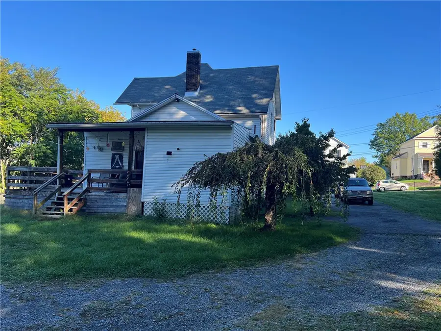 374 Harrison St, Sharon, PA 16146 - #3