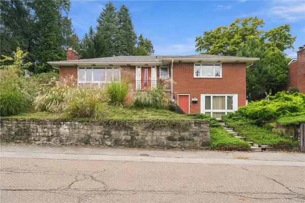 457 Longvue Dr, New Kensington, PA 15068
