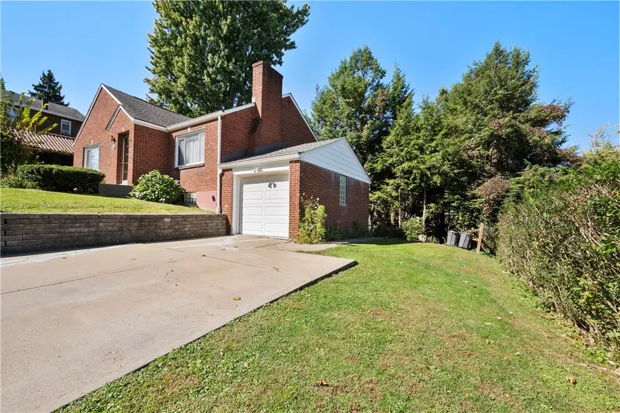 3942 Lawnview Ave, Pittsburgh, PA 15227 - #3