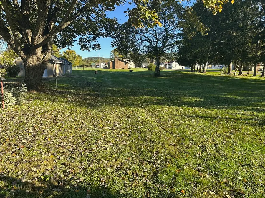 174 Chew St, Wampum, PA 16157 - #3