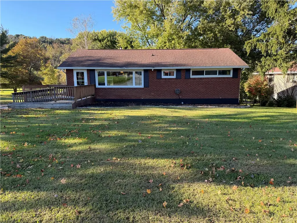 1049 School Road, Leechburg, PA 15656 - #1