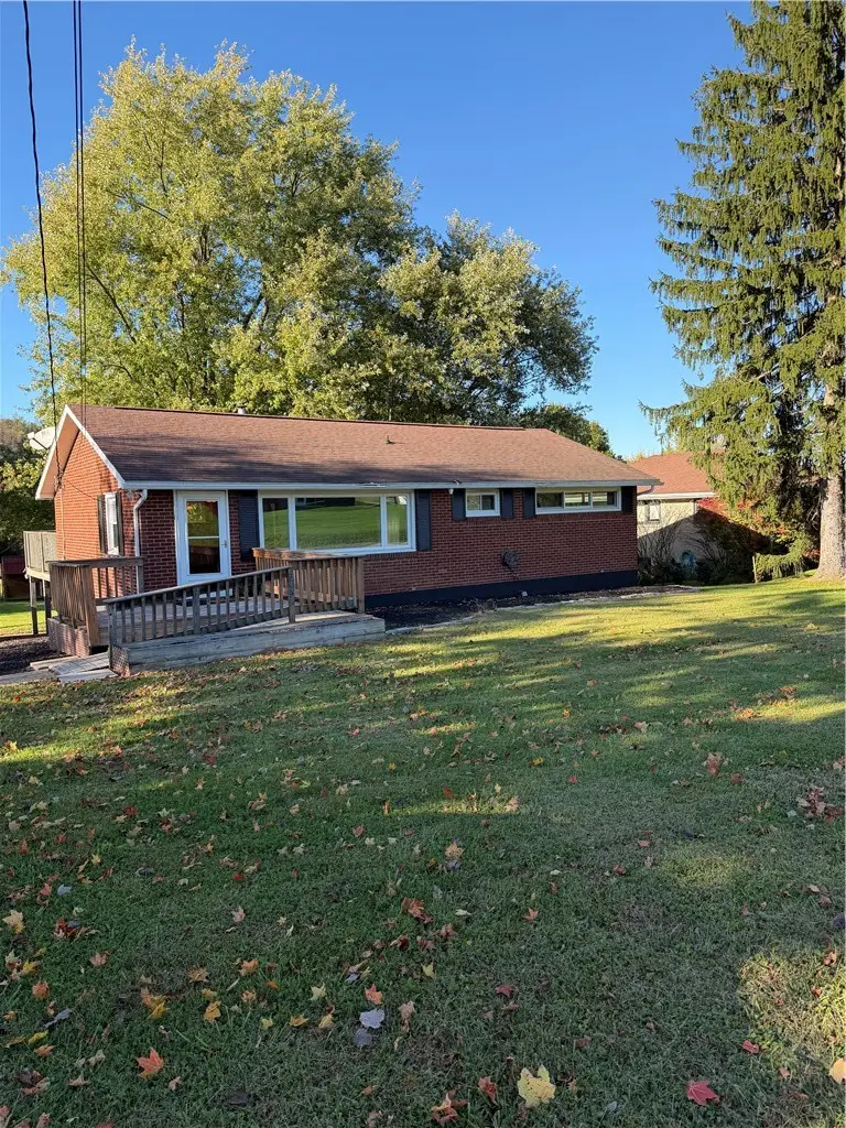 1049 School Road, Leechburg, PA 15656 - #3