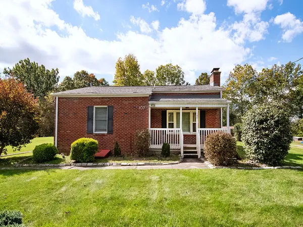 107 Hemlock Dr, McMurray, PA 15317